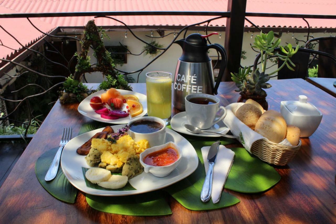 Acanthus Boutique Hotel Кетцалтенанго Екстериор снимка